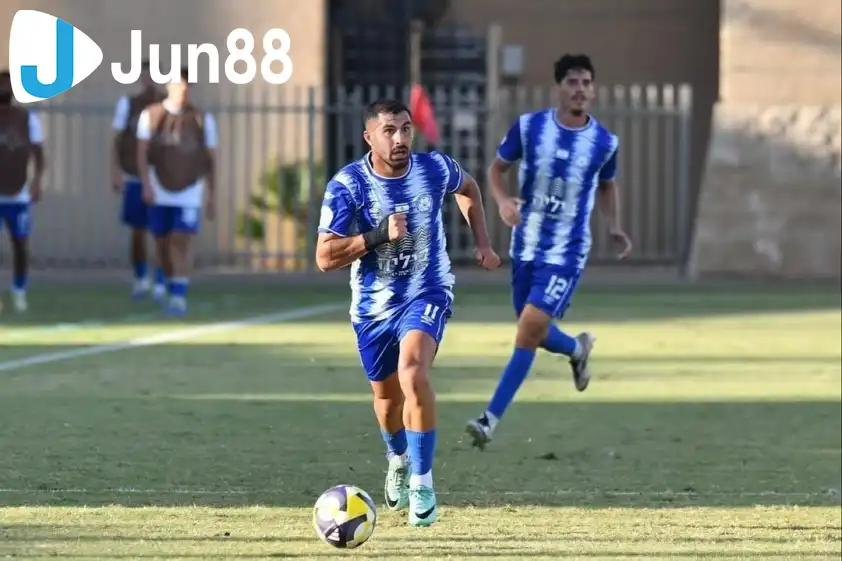 Kiryat Yam được đánh giá cao hơn so với Maccabi Jaffa Kiryat Yam được đánh giá cao hơn so với Maccabi Jaffa